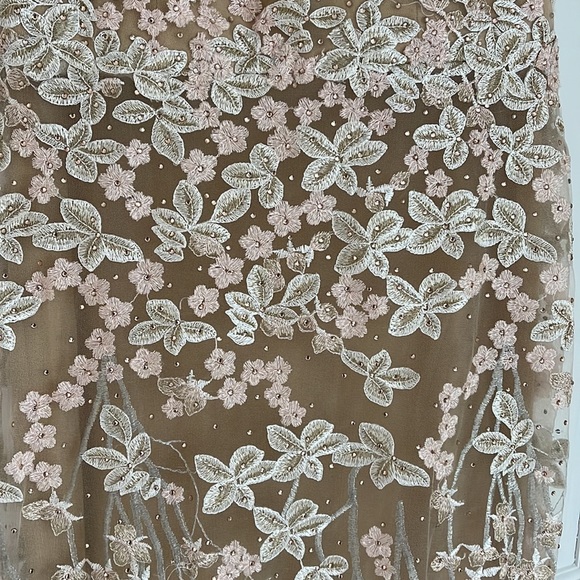 Mac Duggal
Sweetheart Neck Corset Bodice Floral Embroidered Sheath Gown - Picture 6 of 15